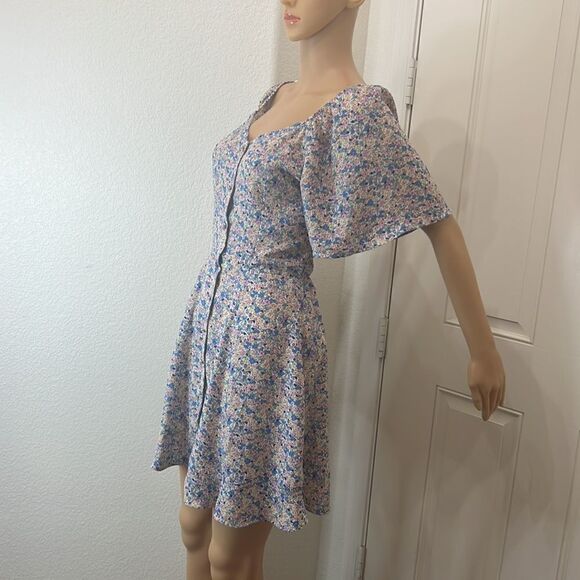 Sienna Sky Dress Size Small Sweet Heart Neck Short Sleeve Floral Mini Blue Pink - Picture 3 of 12
